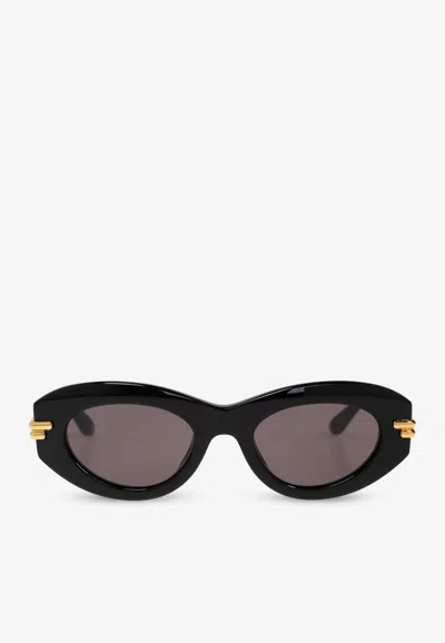 Bottega Veneta Mitre Oval-framed Sunglasses In Black
