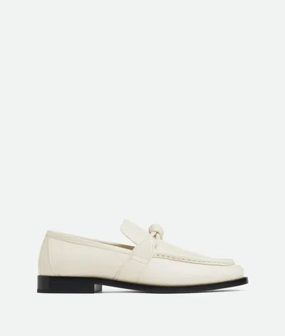 Bottega Veneta Astaire Knot Leather Loafers In String