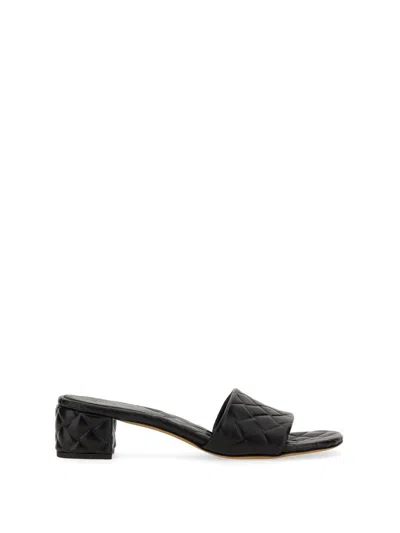 BOTTEGA VENETA BOTTEGA VENETA WOVEN PATTERN AMY MULE SHOES