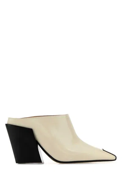 Bottega Veneta Ivory Leather Ventura Mules In Neutral