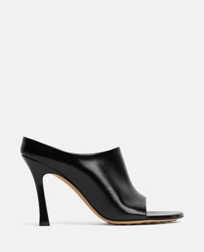 Bottega Veneta Rana Leather Mules In Black
