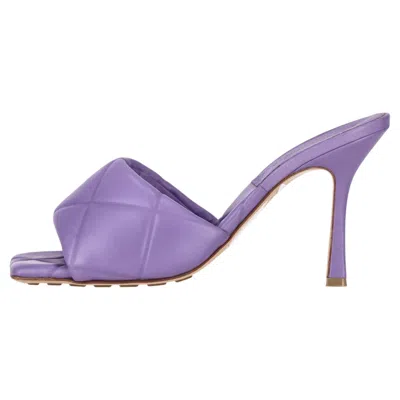 Pre-owned Bottega Veneta Nappa Lambskin Leather Lido Mule Sandals In Purple