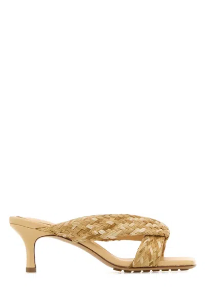Bottega Veneta Raffia Riva Flat Sandals With 5 Cm Heel In Neutral