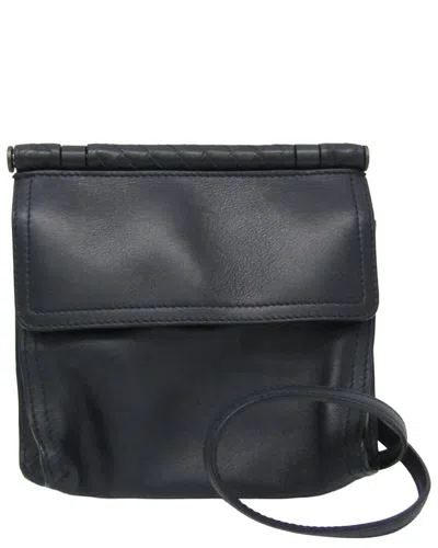 Pre-owned Bottega Veneta Navy Leather Clutch (authentic Pre-loved)