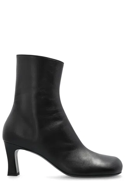 Bottega Veneta Leather Ankle Boots In Black