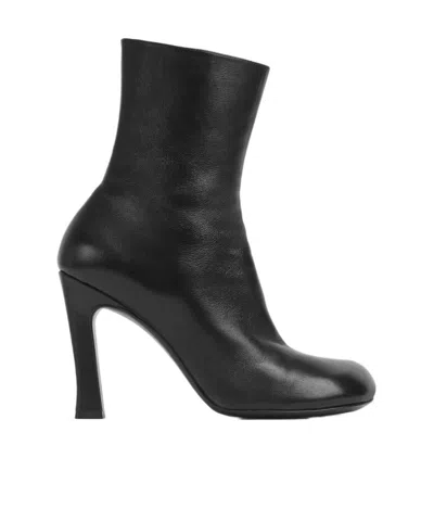 Bottega Veneta Nico Short Boots In Black