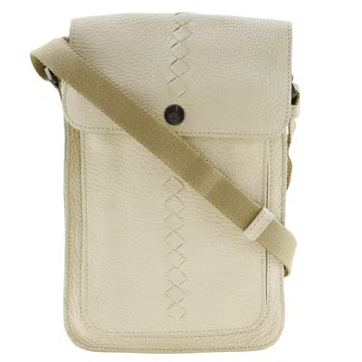Pre-owned Bottega Veneta Off-white Leather Shoulder Bag ()