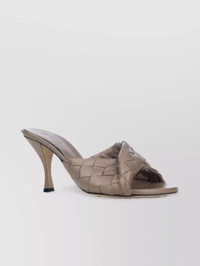 Bottega Veneta Open Toe Woven Design Mules In Gray