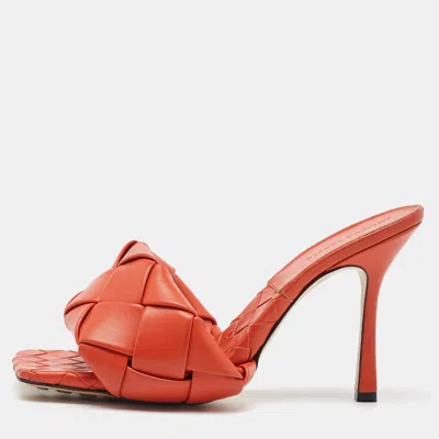 Pre-owned Bottega Veneta Orange Intrecciato Leather Lido Slide Sandals Size 41