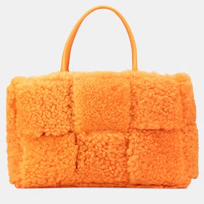 Pre-owned Bottega Veneta Orange Small Shearling Intrecciato Arco Tote