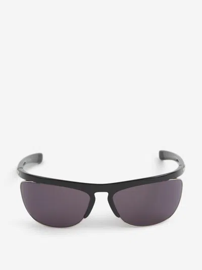 Bottega Veneta Oval Sunglasses In Black