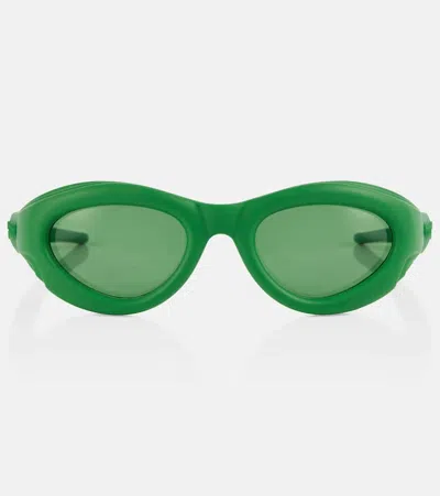 Bottega Veneta Oval Sunglasses In Green-green-green