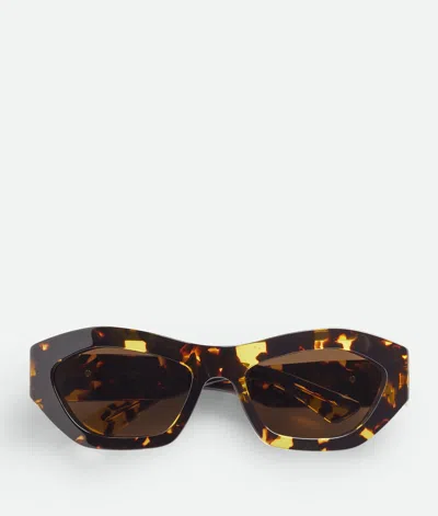 Bottega Veneta Reace Oval Sunglasses In Black