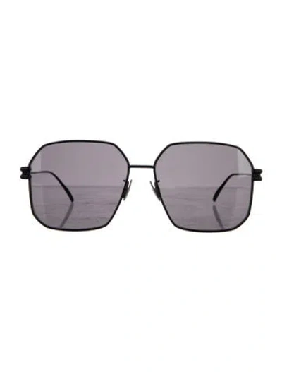 Pre-owned Bottega Veneta Oversize Tinted Sunglasses In Black