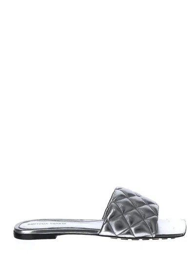 Bottega Veneta Padded Flat Sandals In Silver
