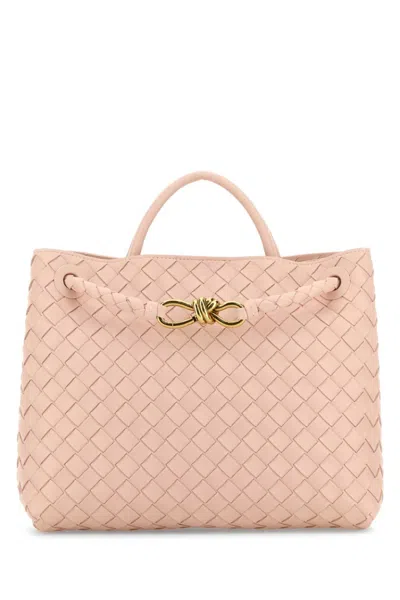 Bottega Veneta Small East-west Andiamo Bag In Neutral