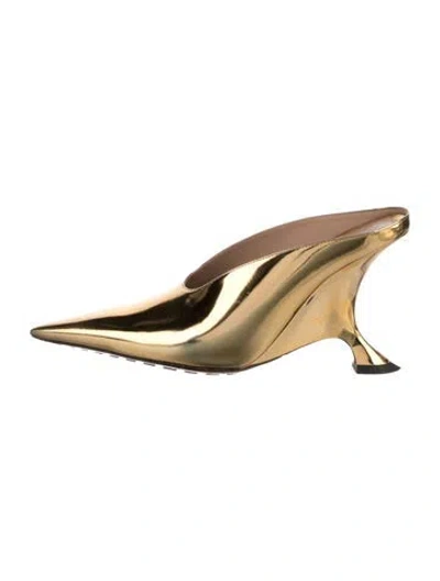 Pre-owned Bottega Veneta Patent Leather Mules In Gold