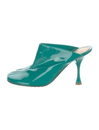 Pre-owned Bottega Veneta Patent Leather Mules In Gray