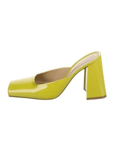 Pre-owned Bottega Veneta Patent Leather Mules In Green