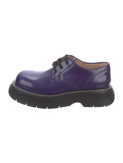 Pre-owned Bottega Veneta Patent Leather Oxfords In Purple