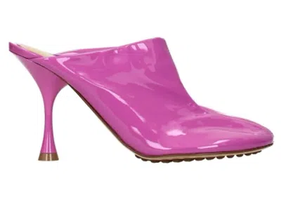 Pre-owned Bottega Veneta Patent Leather Sandal (women's) Sneakers In Pink