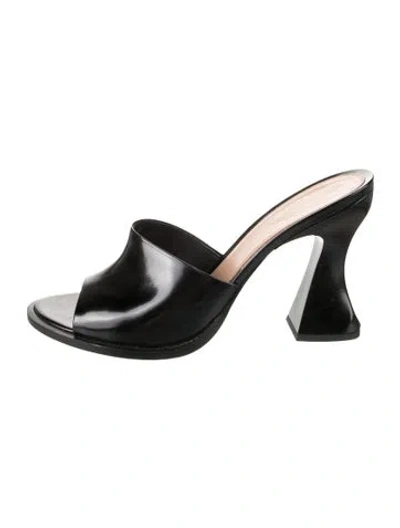 Pre-owned Bottega Veneta Patent Leather Slides In Black