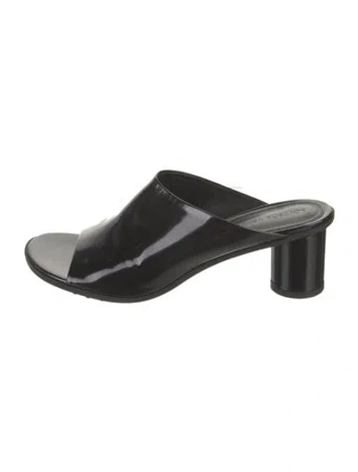 Pre-owned Bottega Veneta Patent Leather Slides In Black