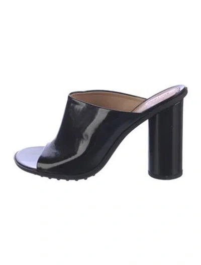 Pre-owned Bottega Veneta Patent Leather Slides In Black/blue