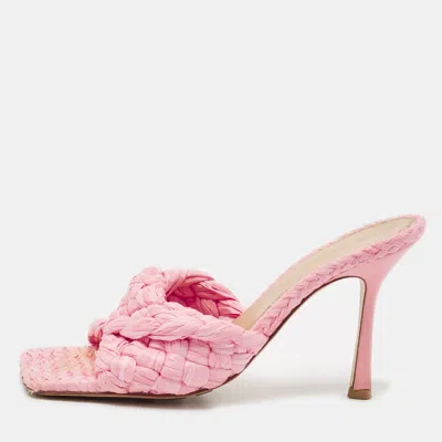 Pre-owned Bottega Veneta Pink Woven Raffia Slide Sandals Size 39