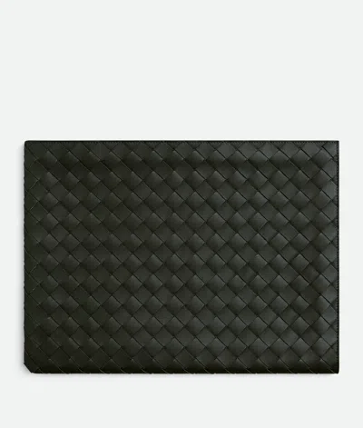 Bottega Veneta Intrecciato Half Zip Pouch In Green