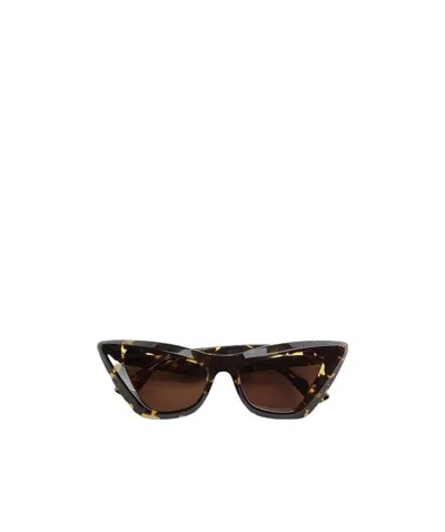 Bottega Veneta Pointed Cat-eye Frame Sunglasses In Black