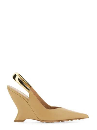 Bottega Veneta Pointed Slingback Pumps In Nude