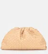 Bottega Veneta Pouch Intrecciato Leather Clutch In Beige