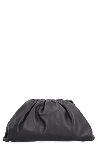 BOTTEGA VENETA BOTTEGA VENETA POUCH LEATHER CLUTCH