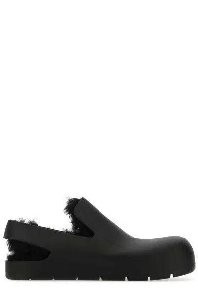 Bottega Veneta Puddle In Shearling Slingback Sandals In Black