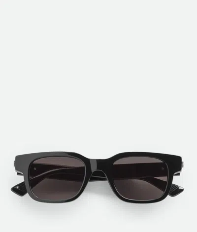 Bottega Veneta Classic Squared Sunglasses In Black