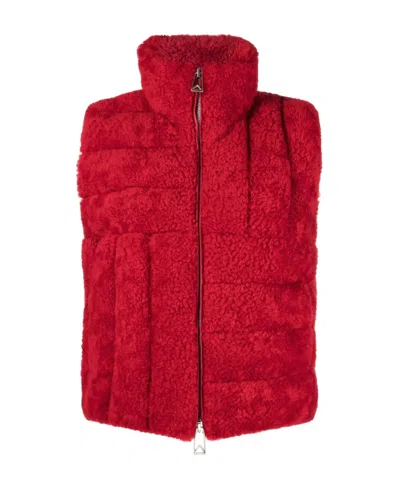 Bottega Veneta Quilted-finish Sleeveless Jacket In Red