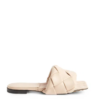 Bottega Veneta Quilted Leather Lido Flat Sandals In Nude
