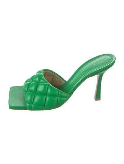 Pre-owned Bottega Veneta Quilted Pattern Leather Slides In Green