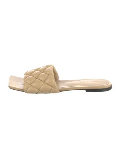 Pre-owned Bottega Veneta Quilted Pattern Leather Slides In Neutral