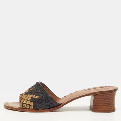 Pre-owned Bottega Veneta Ravello Size 41 Black/gold Leather Slide Sandals