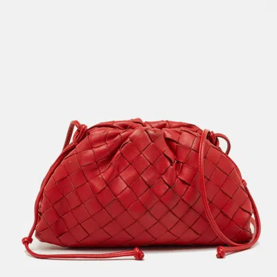 Pre-owned Bottega Veneta Red Intrecciato Leather Mini The Pouch Bag