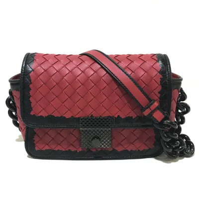 Pre-owned Bottega Veneta Red Leather Shoulder Bag ()