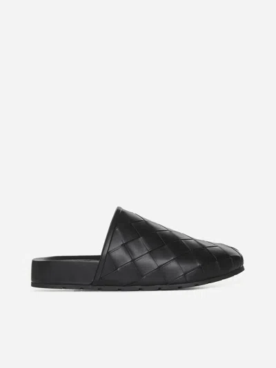 Bottega Veneta Mens Reggie Woven Leather Clog Blac In Black