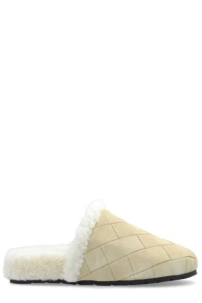 Bottega Veneta Reggie Woven Suede Slipper Mules In Beige