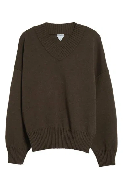 Bottega Veneta Relaxed Fit Double Cotton Blend V-neck Sweater In 2164 Dark Chestnut