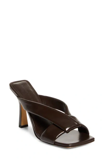 Bottega Veneta Criss Cross Padded Leather Slide Sandals In Brown