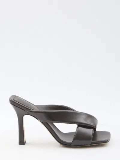 Bottega Veneta Riva Leather Mules In Black