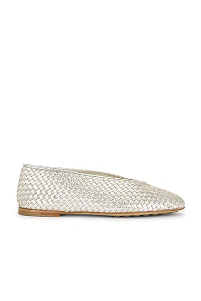 Bottega Veneta Rosa Metallic Intrecciato Leather Ballet Flats In White