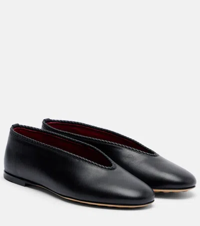 Bottega Veneta Rosa Leather Ballet Flats In Black